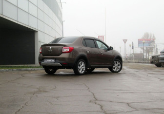 Подержанный автомобиль Renault Logan Sedan 2019 года (5 фото)