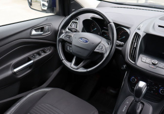 Подержанный автомобиль Ford Kuga 2017 года (12 фото)