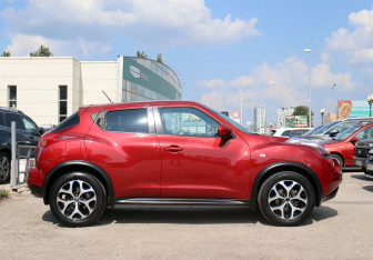 Подержанный автомобиль Nissan Juke 2011 года (4 фото)