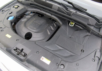 Подержанный автомобиль Geely Atlas Pro 2023 года (10 фото)