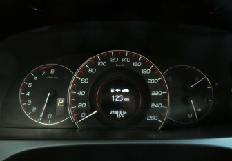 Подержанный автомобиль Honda Accord Sedan 2013 года (20 фото)