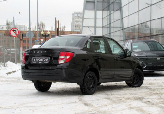 Подержанный автомобиль LADA (ВАЗ) Granta Sedan 2022 года (5 фото)