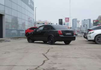 Подержанный автомобиль Chevrolet Lacetti Sedan 2007 года (7 фото)