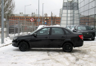 Подержанный автомобиль LADA (ВАЗ) Granta Sedan 2022 года (8 фото)