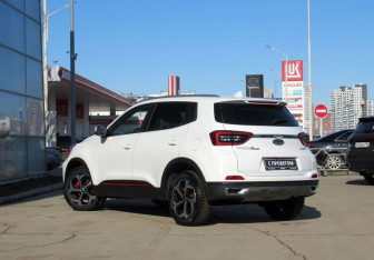 Подержанный автомобиль Chery Tiggo 4 Pro 2023 года (7 фото)