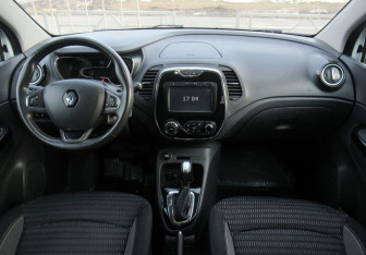 Подержанный автомобиль Renault Kaptur 2017 года (11 фото)