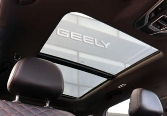 Подержанный автомобиль Geely Okavango 2024 года (23 фото)