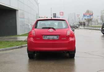 Подержанный автомобиль Toyota Auris Hatchback 2008 года (6 фото)