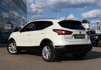 Подержанный автомобиль Nissan Qashqai 2016 года (7 фото)