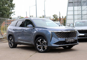 Подержанный автомобиль Geely Atlas 2024 года (3 фото)