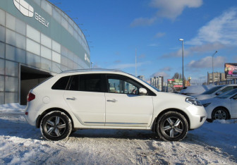 Подержанный автомобиль Renault Koleos 2014 года (4 фото)