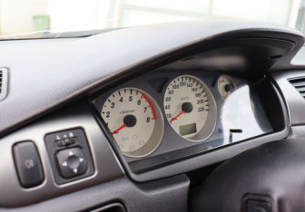 Подержанный автомобиль Mitsubishi Lancer Sedan 2006 года (12 фото)