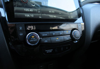 Подержанный автомобиль Nissan Qashqai 2018 года (14 фото)