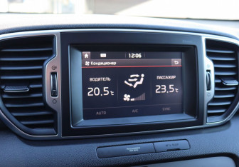 Подержанный автомобиль Kia Sportage 2017 года (18 фото)