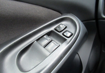 Подержанный автомобиль Nissan Almera Sedan 2004 года (15 фото)