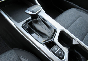 Подержанный автомобиль Geely Emgrand 2023 года (14 фото)