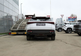 Подержанный автомобиль Omoda C5 2022 года (6 фото)