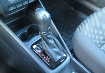 Подержанный автомобиль Volkswagen Polo Hatchback 2021 года (15 фото)