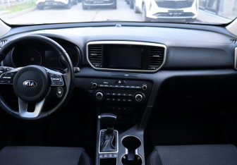 Подержанный автомобиль Kia Sportage 2018 года (13 фото)