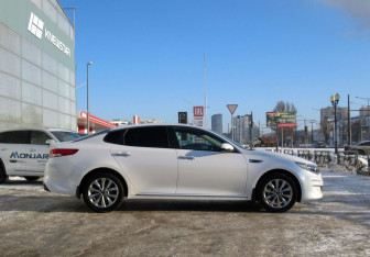 Подержанный автомобиль Kia Optima Sedan 2017 года (4 фото)