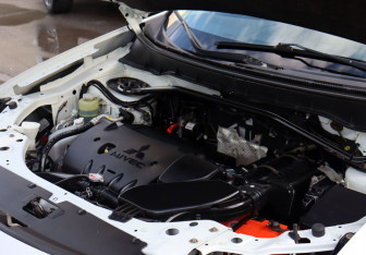 Подержанный автомобиль Mitsubishi Outlander 2010 года (19 фото)