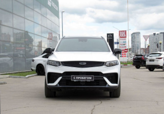 Подержанный автомобиль Geely Tugella 2023 года (2 фото)