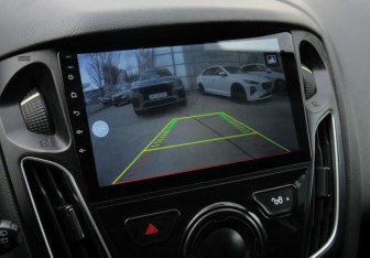 Подержанный автомобиль Ford Focus Hatchback 2011 года (13 фото)