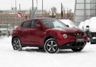 Подержанный автомобиль Nissan Juke 2011 года (3 фото)