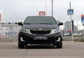 Подержанный автомобиль Kia Rio Hatchback 2013 года (2 фото)