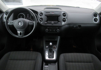Подержанный автомобиль Volkswagen Tiguan 2013 года (14 фото)