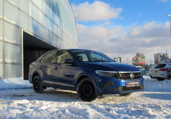 Подержанный автомобиль Volkswagen Polo Hatchback 2021 года (3 фото)