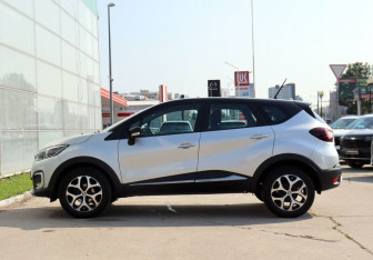 Подержанный автомобиль Renault Kaptur 2020 года (8 фото)