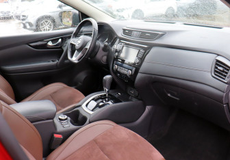 Подержанный автомобиль Nissan Qashqai 2020 года (12 фото)