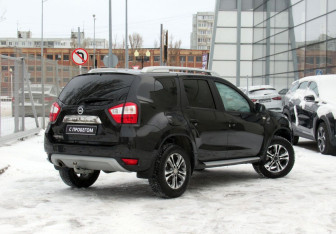 Подержанный автомобиль Nissan Terrano 2016 года (5 фото)