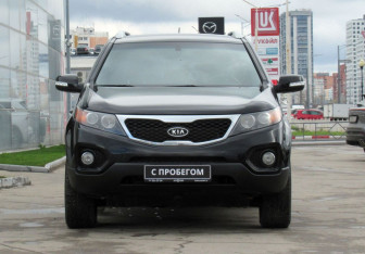Подержанный автомобиль Kia Sorento 2012 года (2 фото)