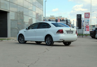Подержанный автомобиль Volkswagen Polo Sedan 2019 года (7 фото)