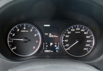 Подержанный автомобиль Mitsubishi Outlander 2012 года (20 фото)