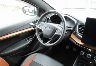 Подержанный автомобиль LADA (ВАЗ) Vesta Sedan 2023 года (12 фото)