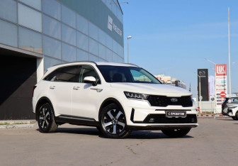Подержанный автомобиль Kia Sorento 2020 года (3 фото)