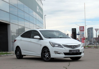 Подержанный автомобиль Hyundai Solaris Sedan 2014 года (3 фото)
