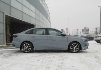 Подержанный автомобиль Geely Emgrand 2024 года (4 фото)