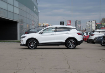 Подержанный автомобиль Geely Coolray 2023 года (8 фото)