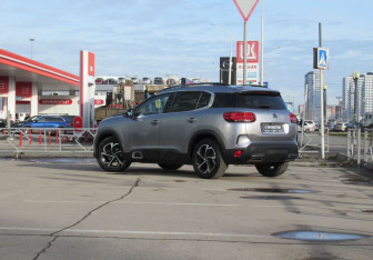 Подержанный автомобиль Citroen C5 Aircross 2021 года (7 фото)