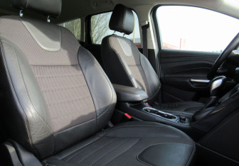 Подержанный автомобиль Ford Kuga 2013 года (10 фото)