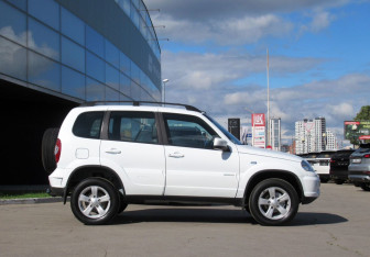 Подержанный автомобиль Chevrolet Niva 2014 года (4 фото)