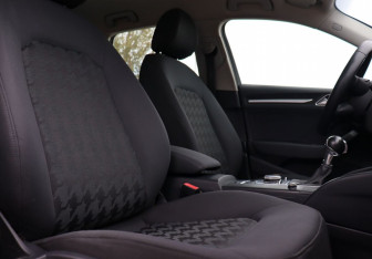 Подержанный автомобиль Audi A3 Hatchback 2014 года (16 фото)