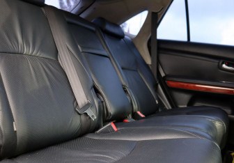 Подержанный автомобиль Lexus RX 2003 года (11 фото)