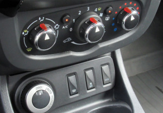 Подержанный автомобиль Renault Duster 2020 года (13 фото)