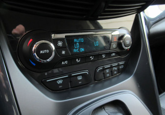 Подержанный автомобиль Ford Kuga 2013 года (18 фото)