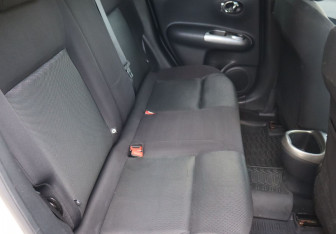 Подержанный автомобиль Nissan Juke 2013 года (11 фото)
